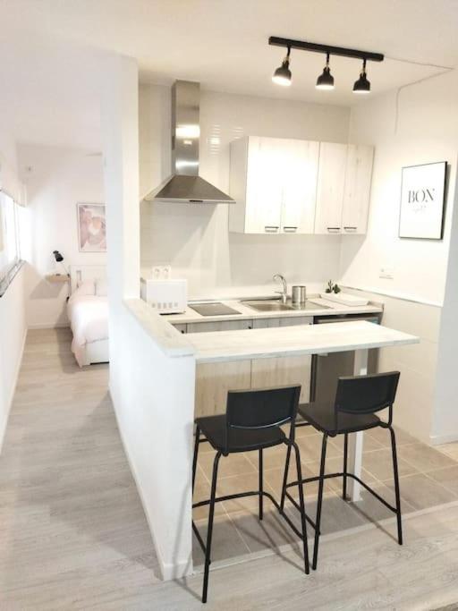 Modern,Cozy And Centric Apartment Next To Beach Alicante Buitenkant foto